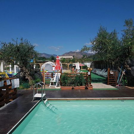 Glamping Alcantara Motta Camastra Exterior photo